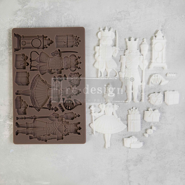 "Nutcracker Party" - Decor Mould ReDesign