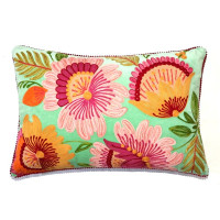 Samtkissen mit Retro-Blumenstickerei & Pomponborte – Grün