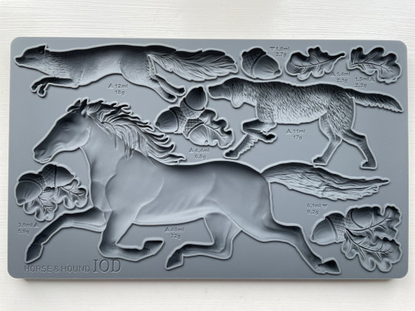 Decor Mould™ "Horse and Hound"